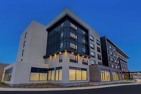 Holiday Inn Express & Suites St.Thomas by IHG