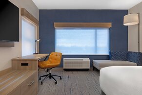 Holiday Inn Express & Suites St.Thomas by IHG