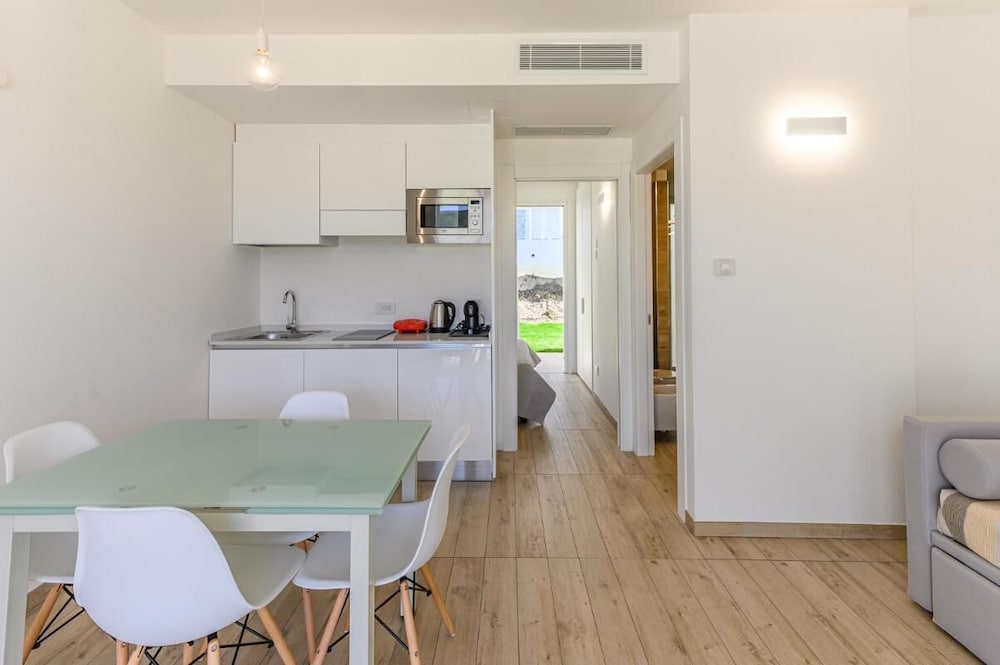Stunning Capo Falcone Charming Apartments Num1362