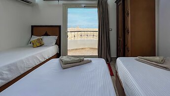 Atlantis pyramids Inn new