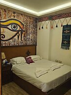 Atlantis pyramids Inn new