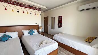 Atlantis pyramids Inn new