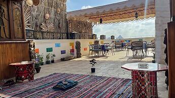Atlantis pyramids Inn new