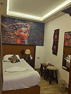 Atlantis pyramids Inn new