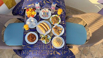 Atlantis pyramids Inn new