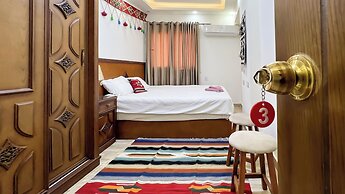 Atlantis pyramids Inn new