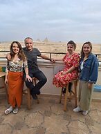 Atlantis pyramids Inn new