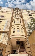 Atlantis pyramids Inn new