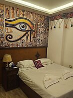 Atlantis pyramids Inn new