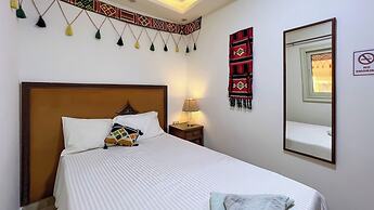 Atlantis pyramids Inn new