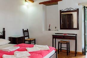 Dream 1 -traditional House With Pool To Share