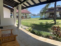 Balong Balong Surf Bungalows