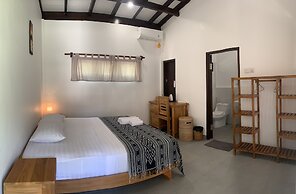 Balong Balong Surf Bungalows
