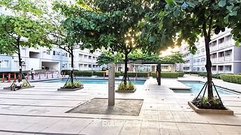 Butler's Bnb E Trees Residences Qc Phil