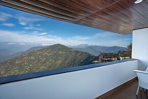 Summit Sherpa Mountain Inn