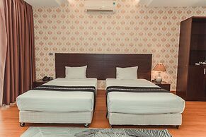 J&C HOTEL