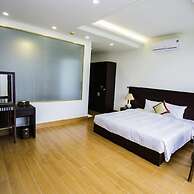 J&C HOTEL