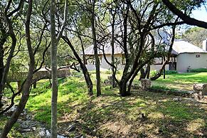 Warthogs Bush Lodge