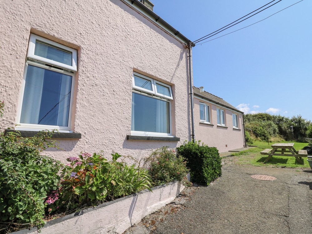 2 Sunny Hill