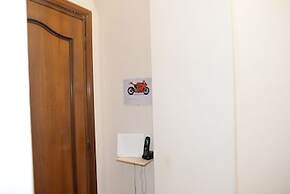 Room-emilio's Home Triple Room in our co