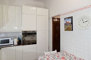 Room-emilio's Home Triple Room in our co