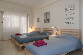 Room-emilio's Home Triple Room in our co