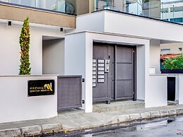 Sanders Premier - Cozy 2 bdr apt With Balcony