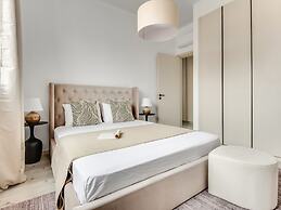 Sanders Premier - Cozy 2 bdr apt With Balcony