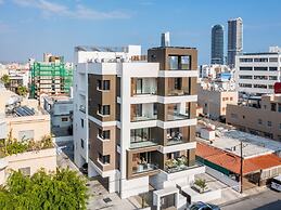 Sanders Premier - Cozy 2 bdr apt With Balcony