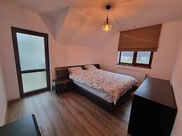 Rocktop Refuge In Rasnov