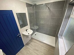 3 Room Apartment - Twins-double