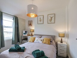 3 Auborough Street