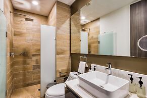 Chic PH Haven with rooftop By Tasman