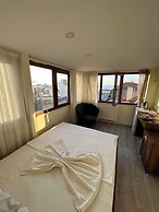 NAVAL HOTEL