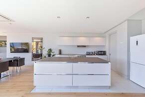 Amara 2 -designer Penthouse With Spectacular Views