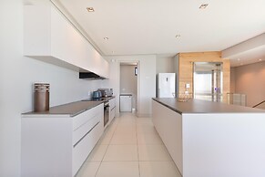 Amara 2 -designer Penthouse With Spectacular Views