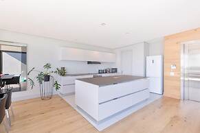 Amara 2 -designer Penthouse With Spectacular Views