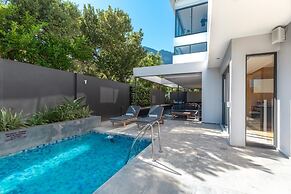 Amara Villa - Designer Villa With Solar Power
