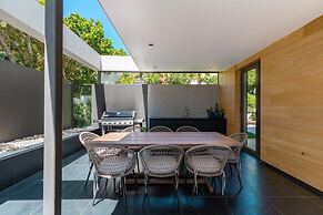 Amara Villa - Designer Villa With Solar Power