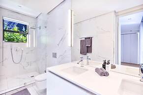 Amara Villa - Designer Villa With Solar Power