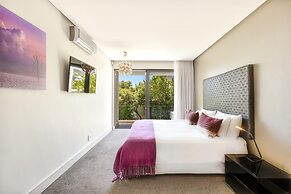 Amara Villa - Designer Villa With Solar Power