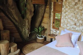 Roots Tree House