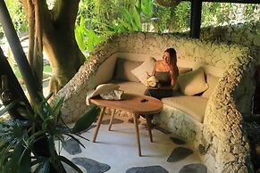 Roots Tree House