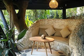 Roots Tree House