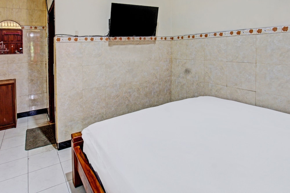 Hotel O Astri Homestay