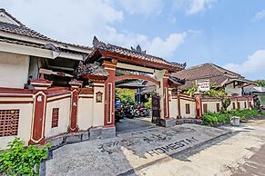 Hotel O Astri Homestay