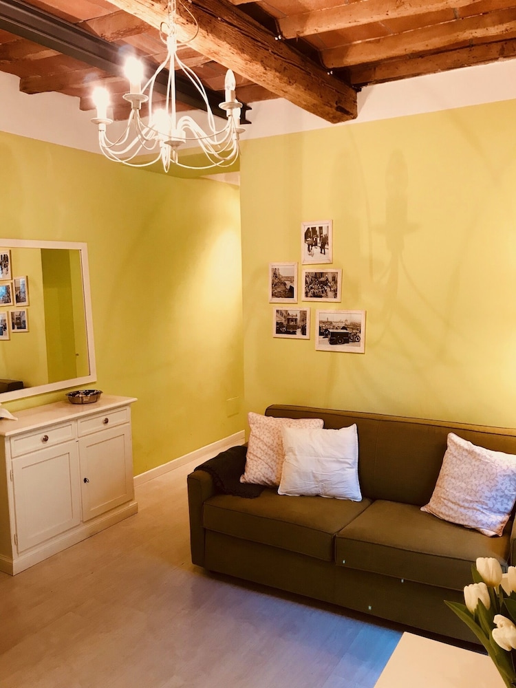 1BR Apt in Via Panicale by Sea N' Rent