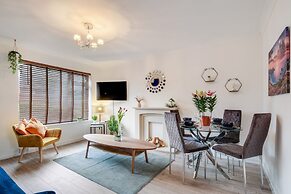 Bourne Court Attractive 1 bdrm Apartment