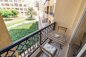 Amazing Stay With Beach Access & Balcony -rak