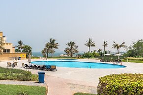 Amazing Stay With Beach Access & Balcony -rak